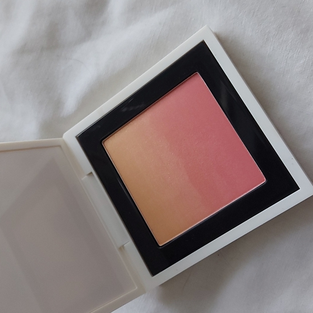 MAC Gradient Blush Palette - Peach to Pink